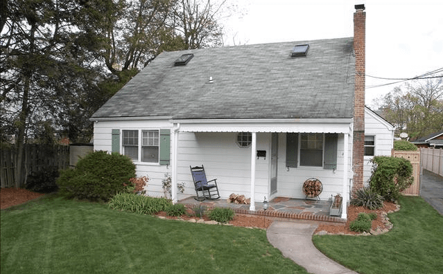 415 SHANNON Court, Englewood